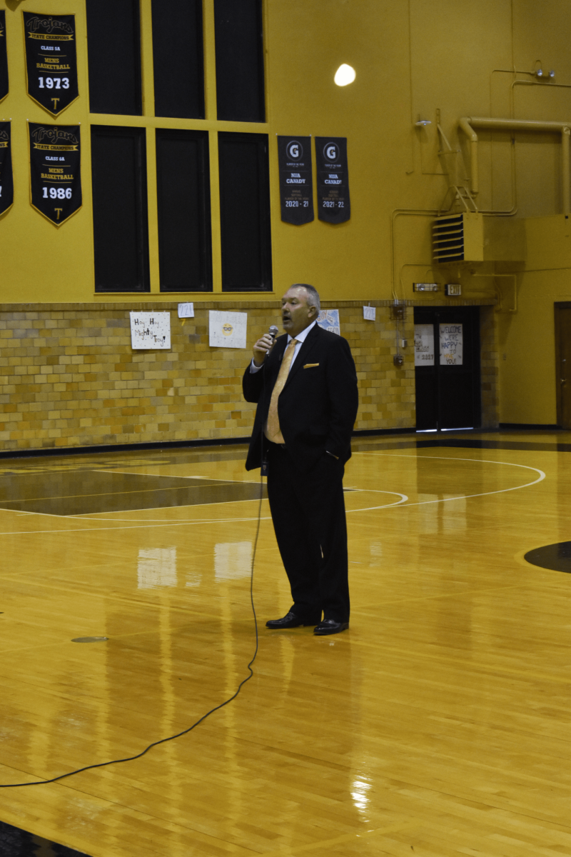 Principal Dustin Dick addresses the Freshman Class on their first day.